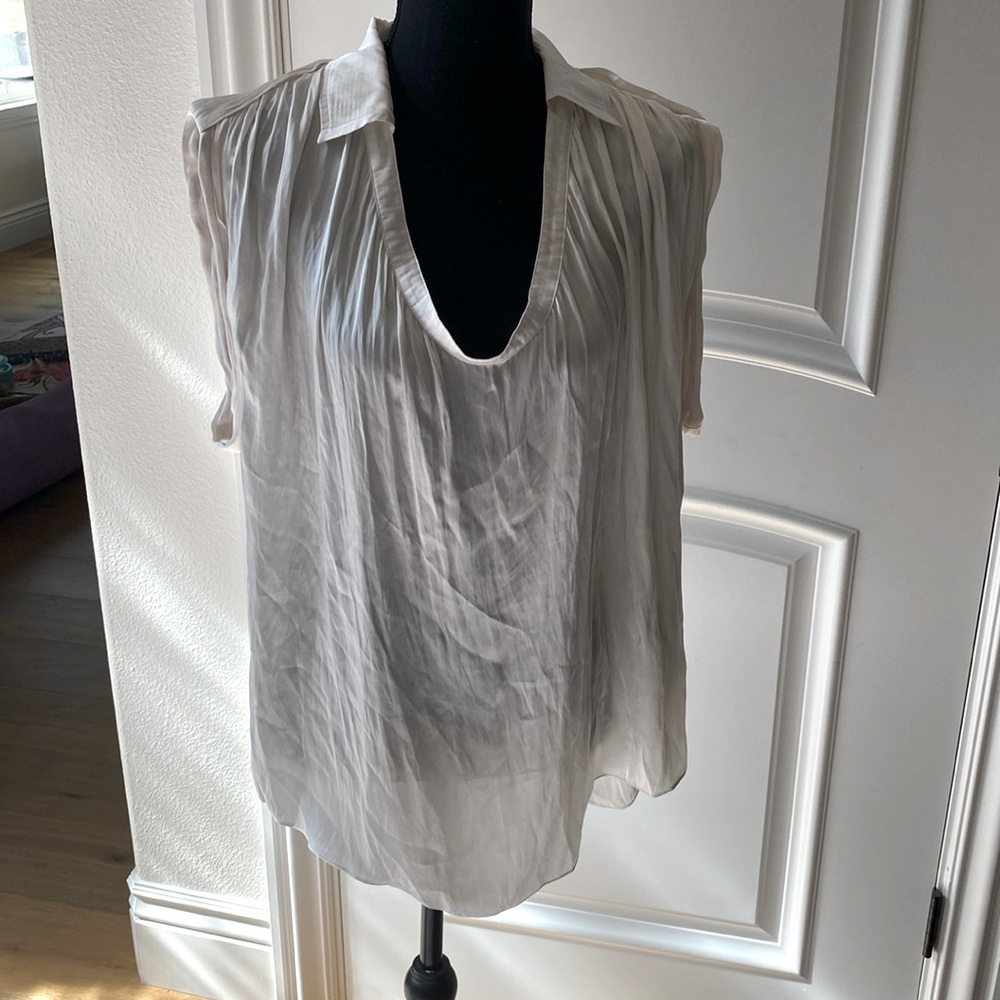 Off white Vince sleeveless blouse size 10